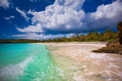 Agua Turquesa De La Playa Navio