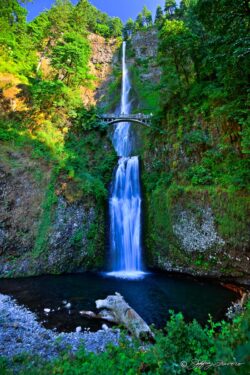 Multnomah Falls Along Columbia River Gorge